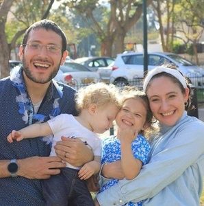 Meet your Posher, Sara